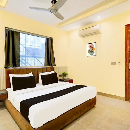Hotel Krone A Family Hotel Near Igi Airport Delhi-3